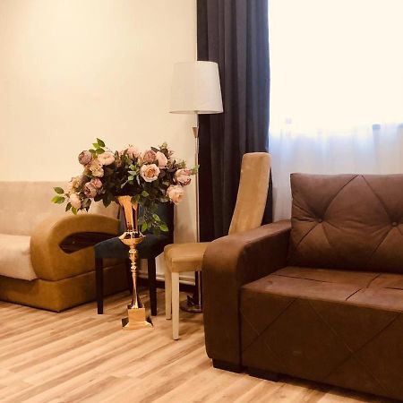 Hasi Hotel Jermuk Extérieur photo