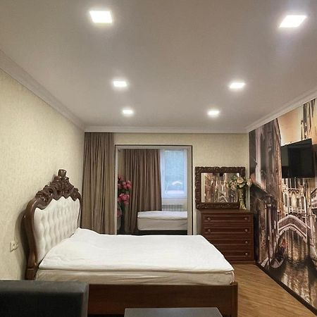 Hasi Hotel Jermuk Extérieur photo
