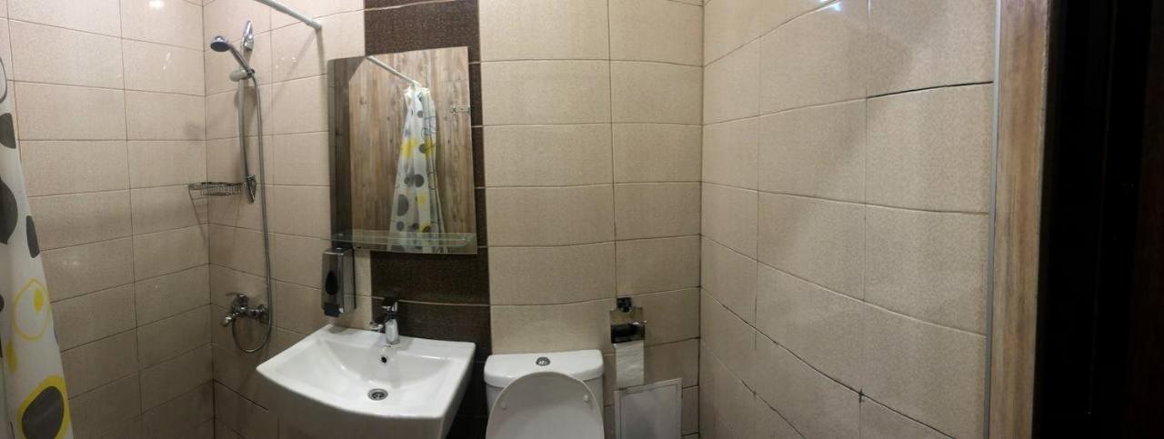 Hasi Hotel Jermuk Extérieur photo